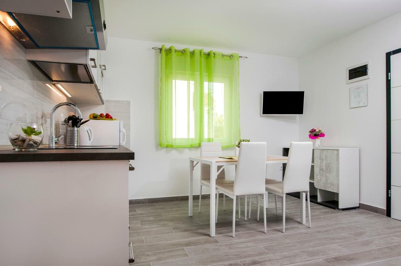 Apartment And Studio Tereza Ровинь Экстерьер фото